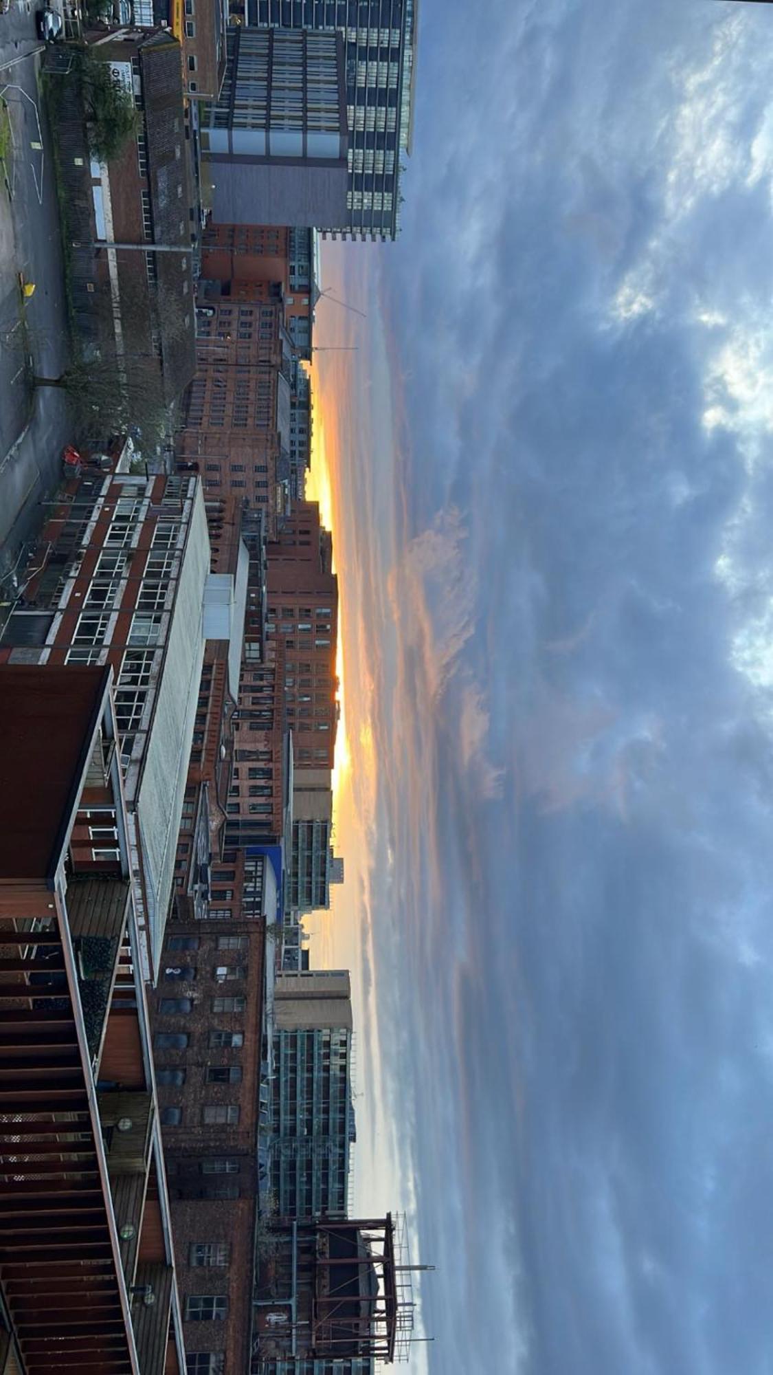 Central Manchester Luxury 2 Bed Apartment With Balcony Екстериор снимка